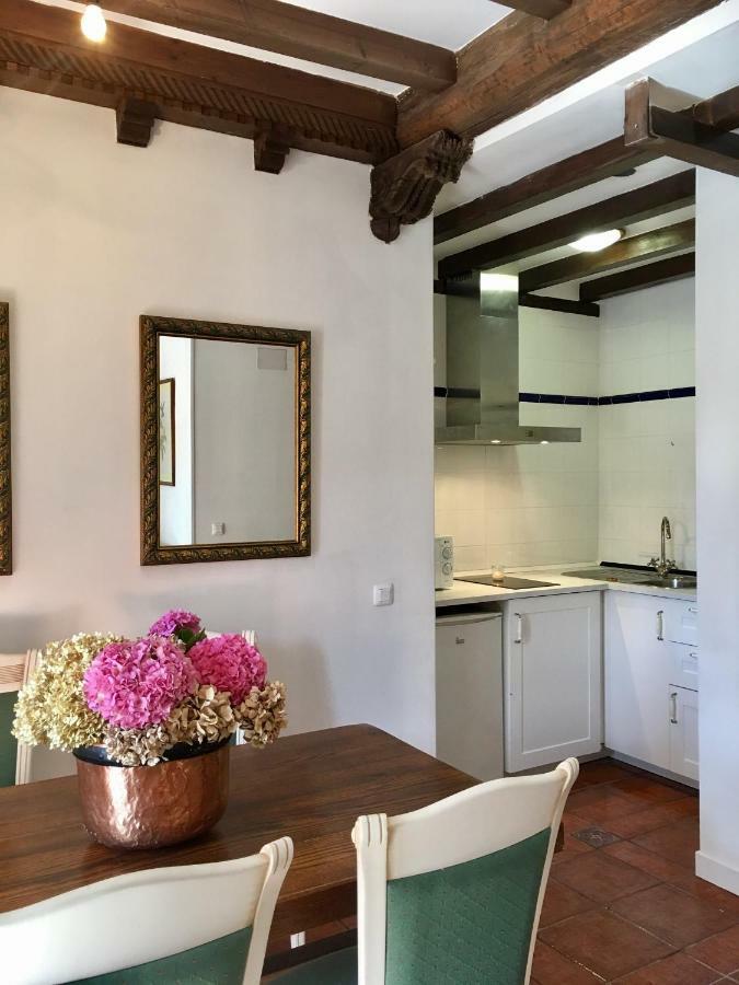 Apartamentos La Casona Ucieda 외부 사진